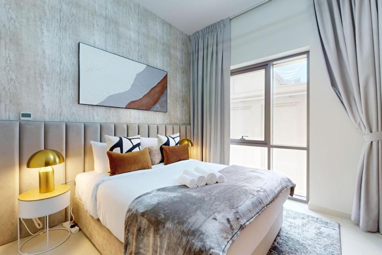 Vida Residences At Creek - Light Two Bedroom